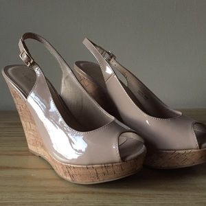 ✨Chinese Laundry “Madlin” Patent wedge✨